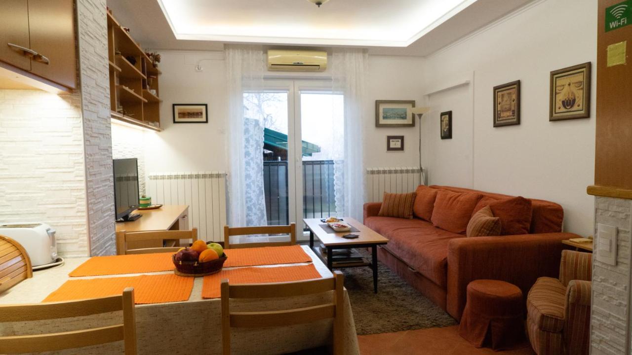 Apartment Akacija Gardens Белград Екстериор снимка