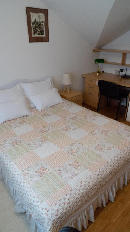 Apartment Akacija Gardens Белград Екстериор снимка