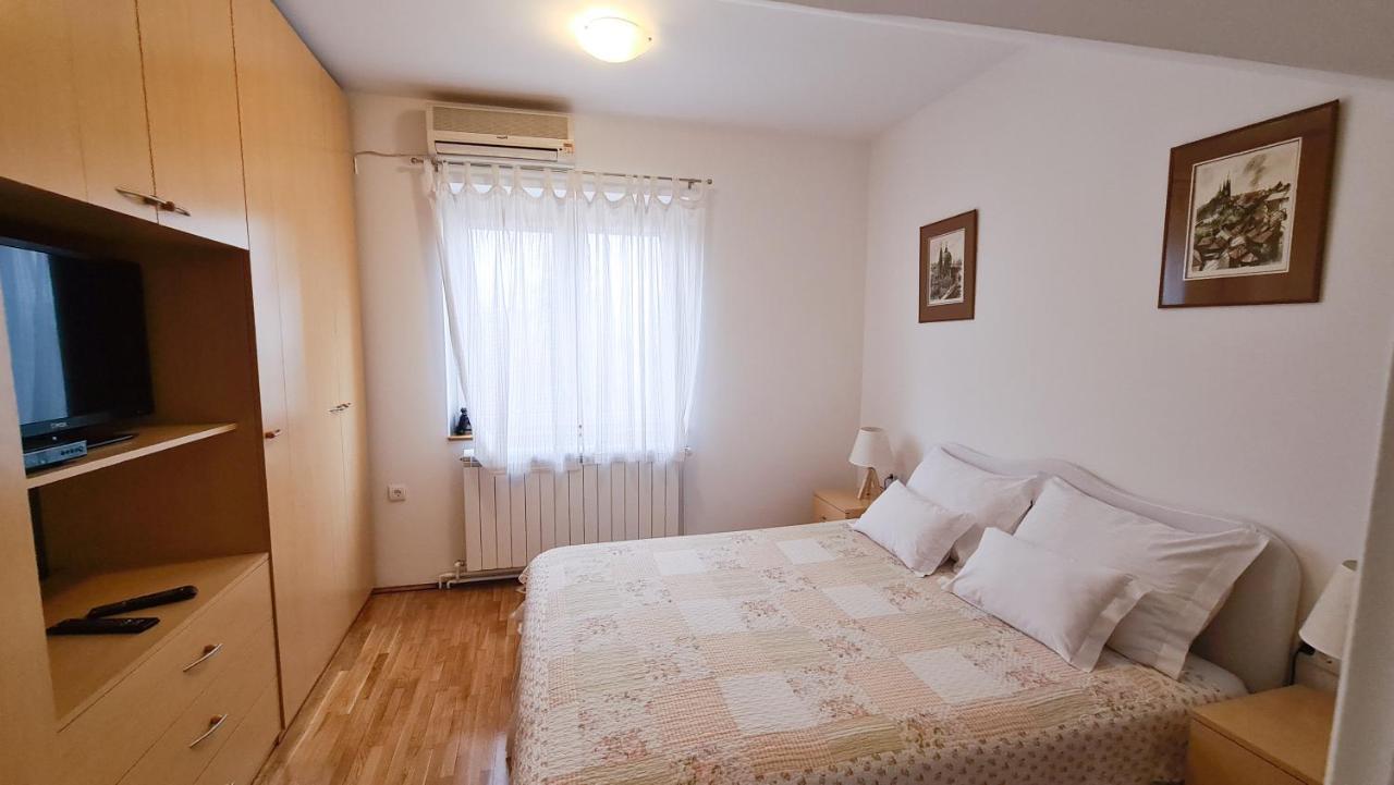 Apartment Akacija Gardens Белград Екстериор снимка