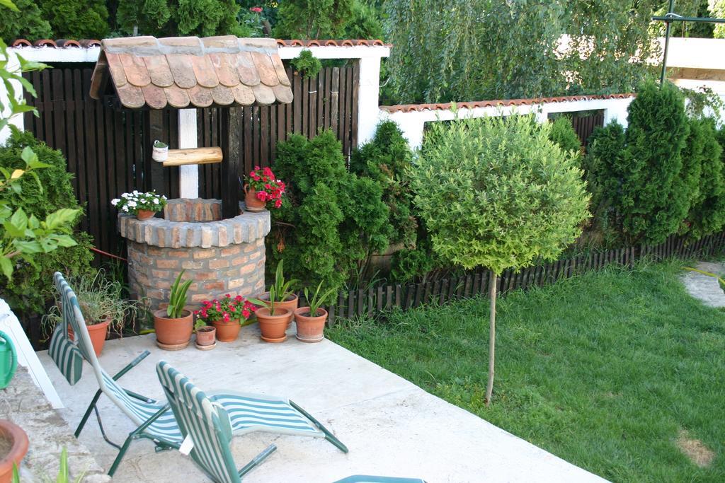 Apartment Akacija Gardens Белград Екстериор снимка